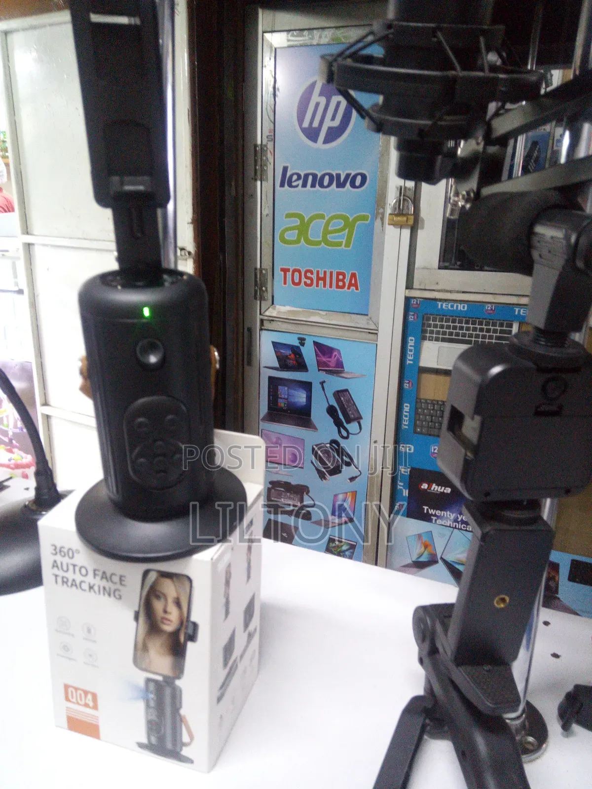360 Degrees Horizontal Face Tracking Gadget