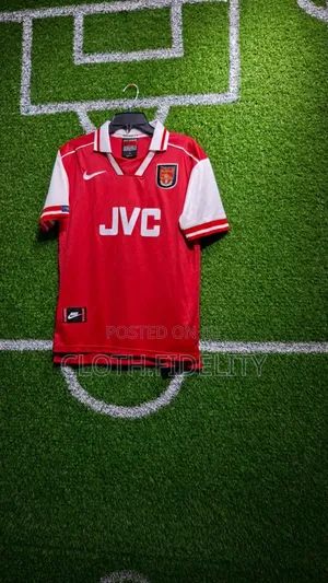 Arsenal Retro Home Kit 1996/1998.