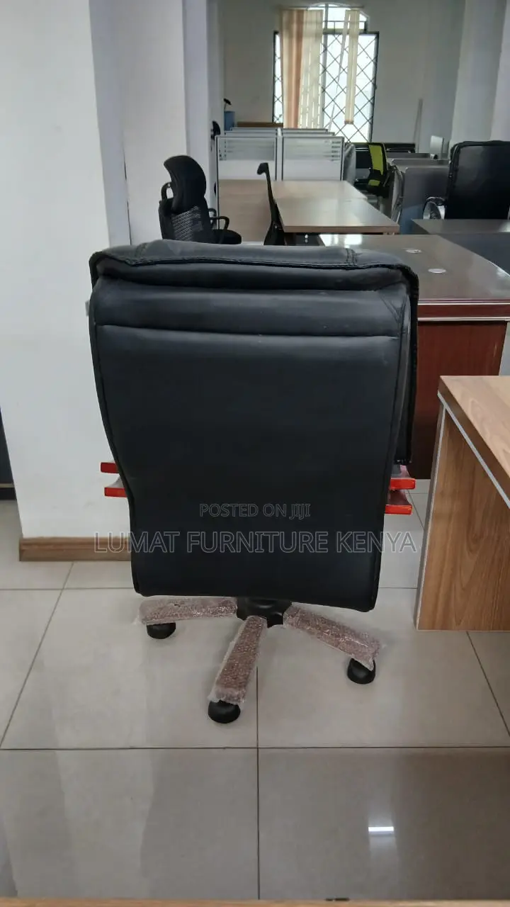Non-Recliner Directors Office Seat