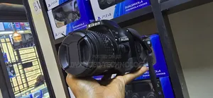 Used Nikon D5200 With 18-55mm