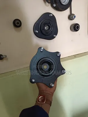 Honda CRV Re4 Front Shock Mounting