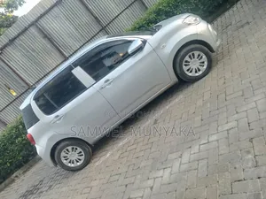 Toyota Passo 1.0 FWD 2017 Silver