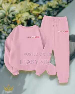 Sweat Suits With Round Neck