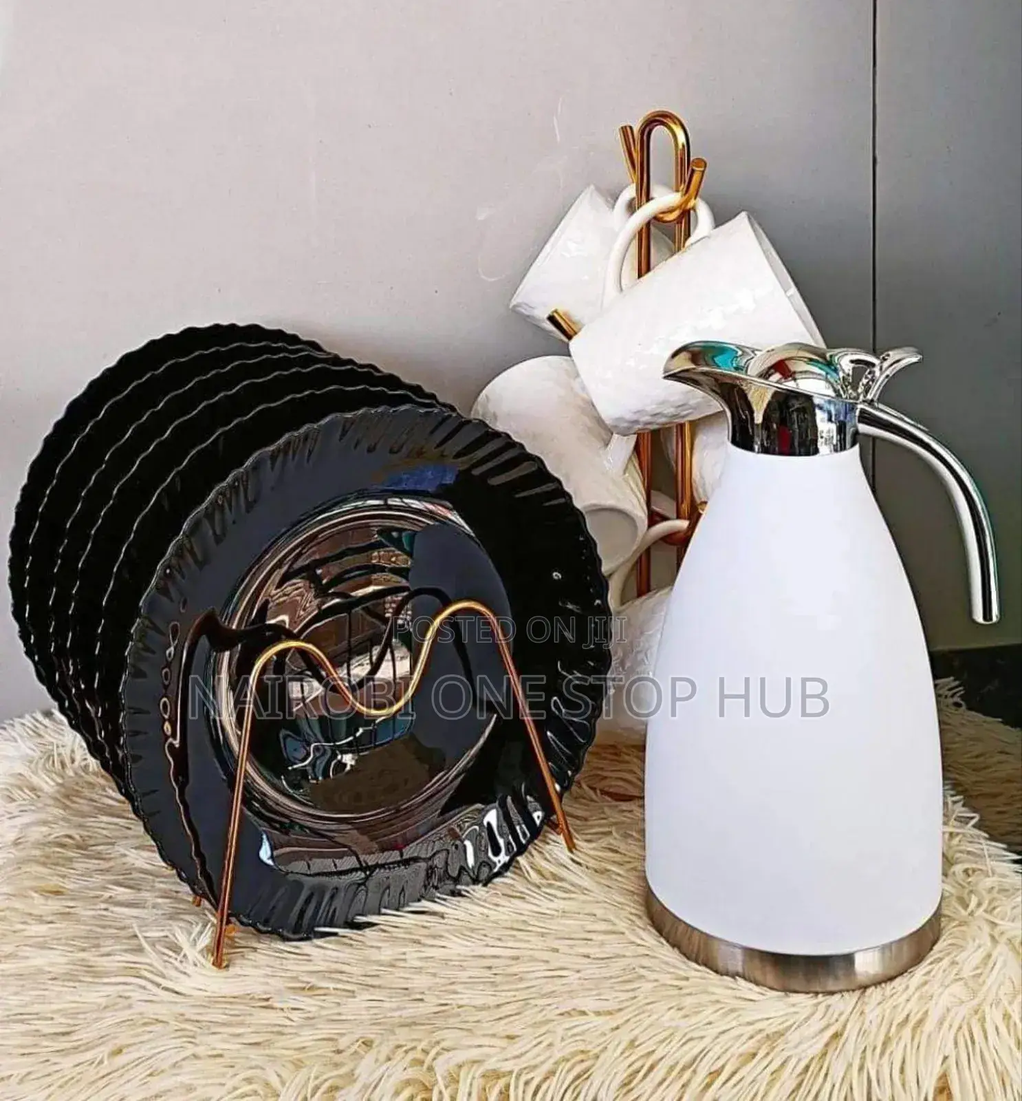 6 Tea Cup,6 Plates ,1 2litres Flask
