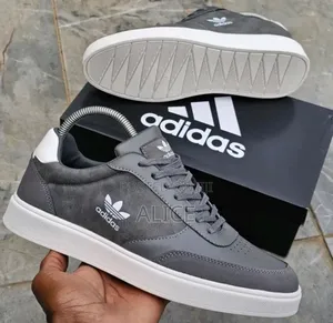 Adidas Casual