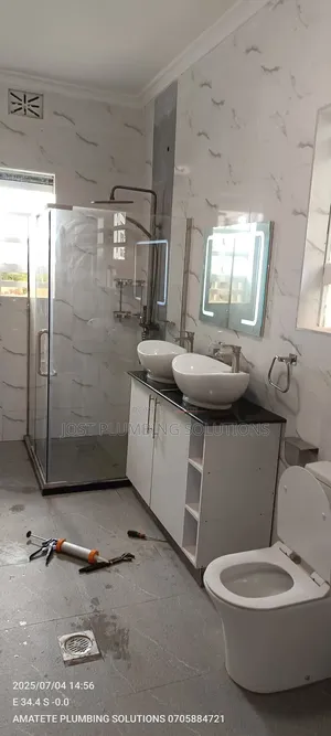 Certified Plumber, for Plumbing Fix