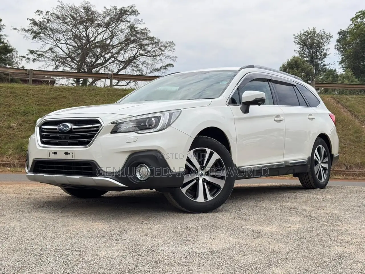 Subaru Outback 2018 White