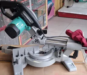 Sliding Compound Mitre Saw/Dca Compound Sliding Mitre Saw
