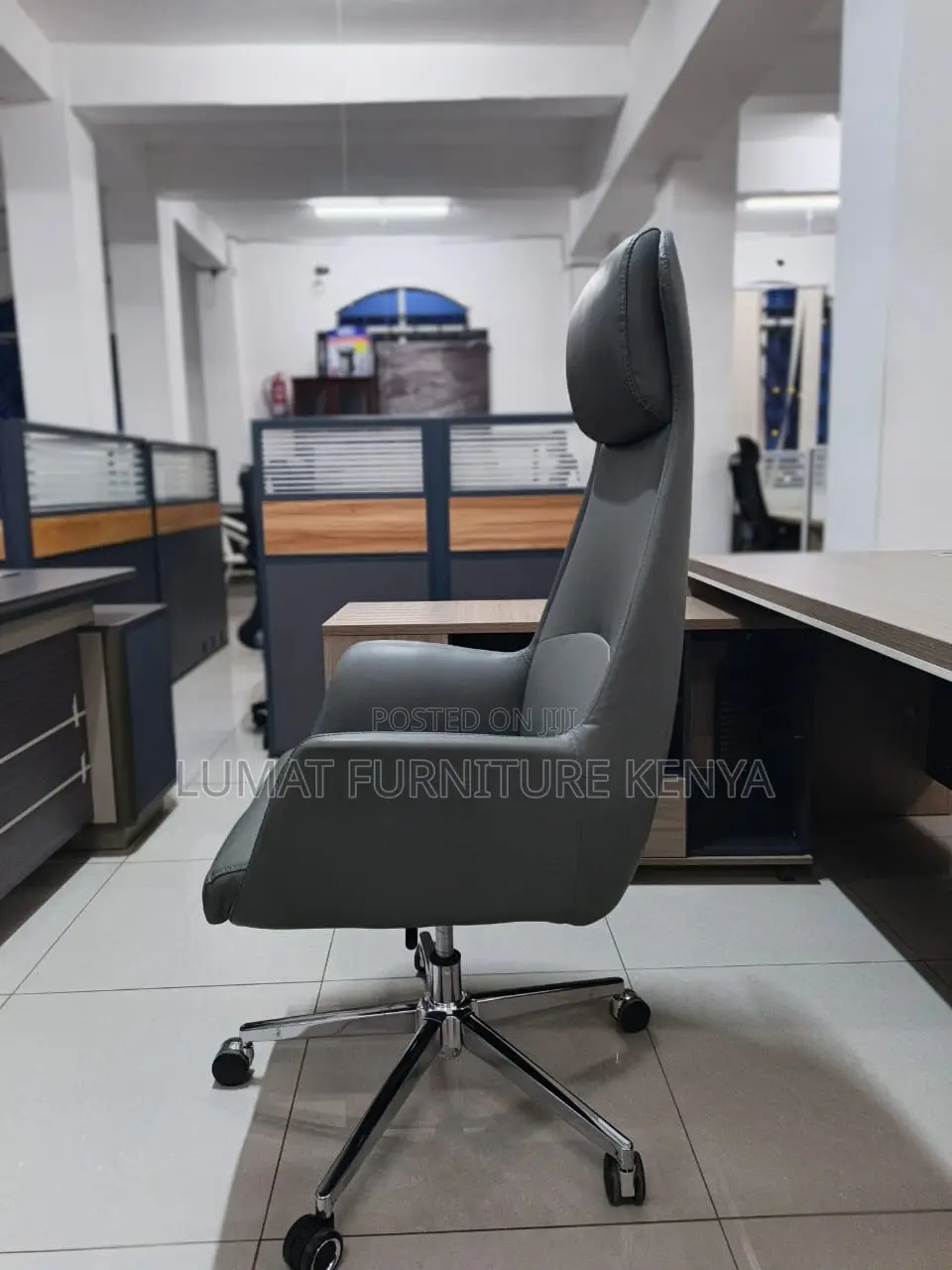 Gray Swivel Directors Office Seat