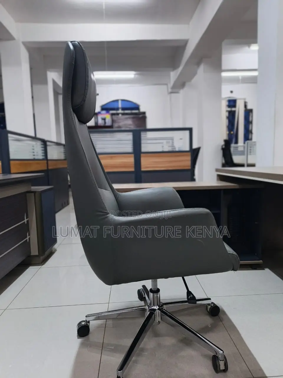 Gray Swivel Directors Office Seat