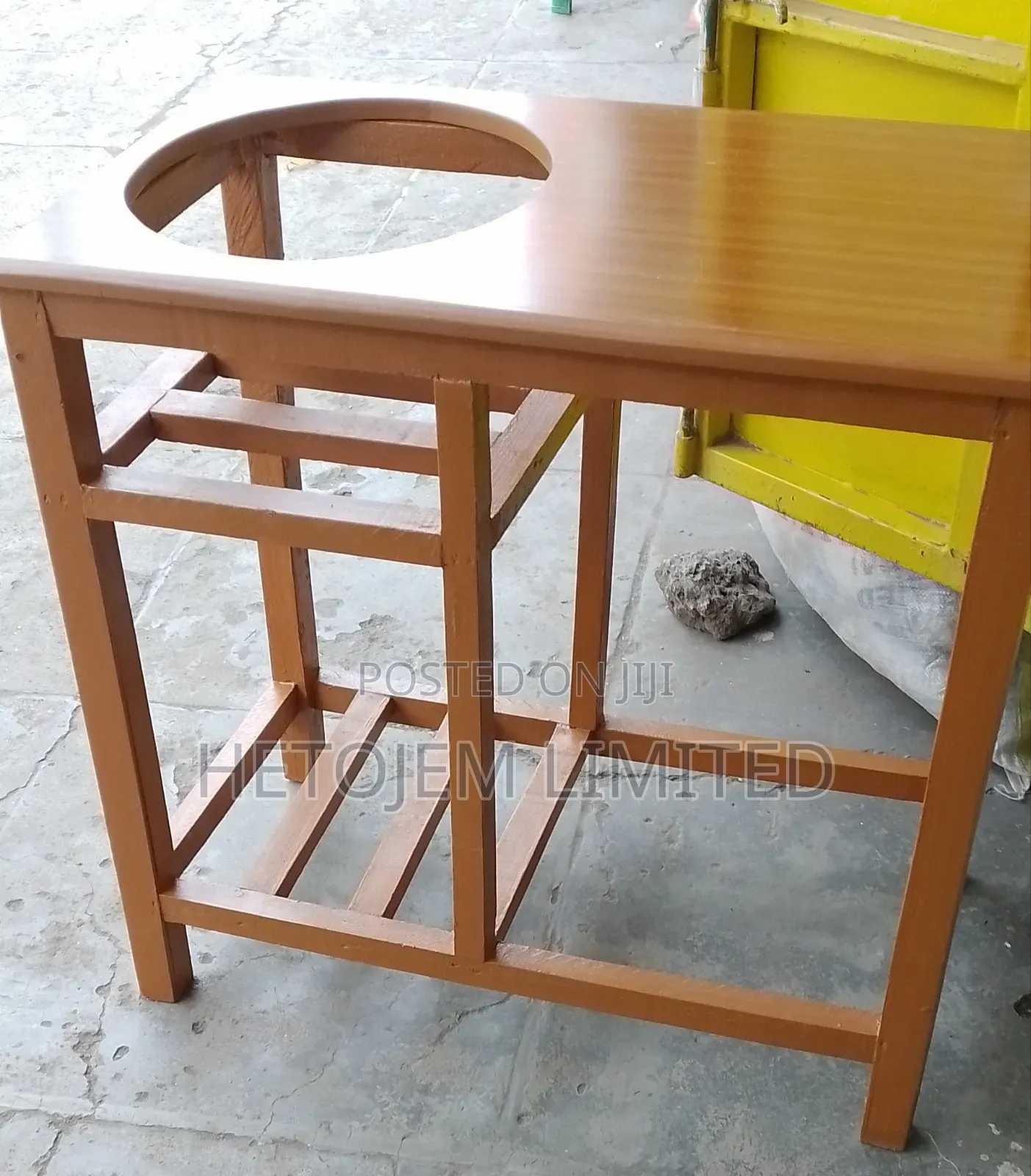 Modern Gas Hole Kitchen Table – Sleek, Strong Stylish
