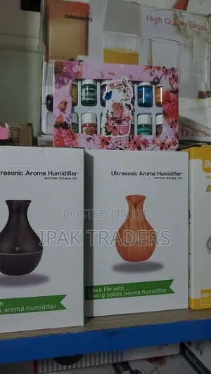 Complete Set of Wooden Humidifier and 12pc Essential Oils