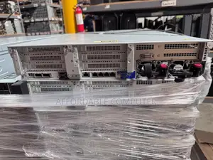 Server HP ProLiant DL380 Gen10 32GB Intel Xeon HDD+SSD 3T