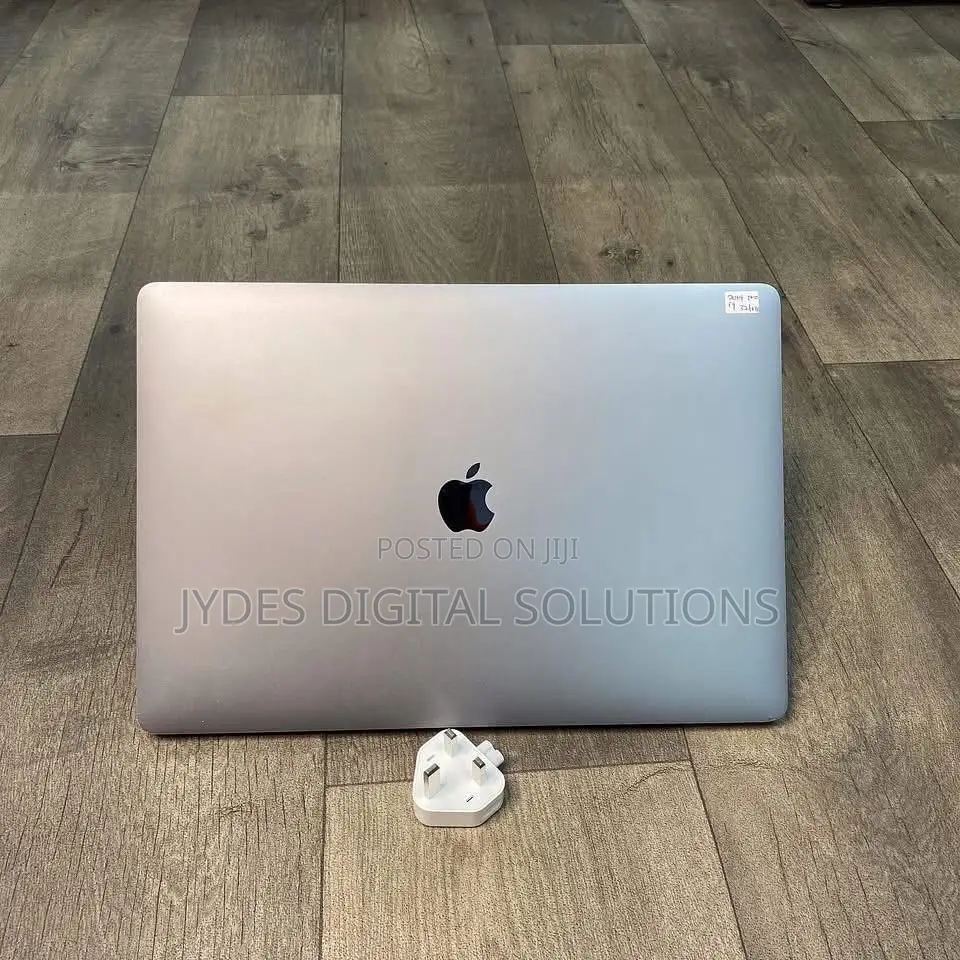 Laptop Apple MacBook Pro 2019 64GB Intel Core i9 SSD 512GB