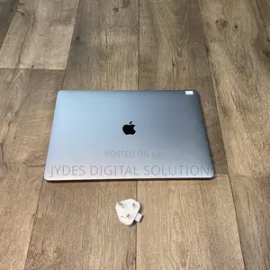 Laptop Apple MacBook Pro 2019 64GB Intel Core i9 SSD 512GB