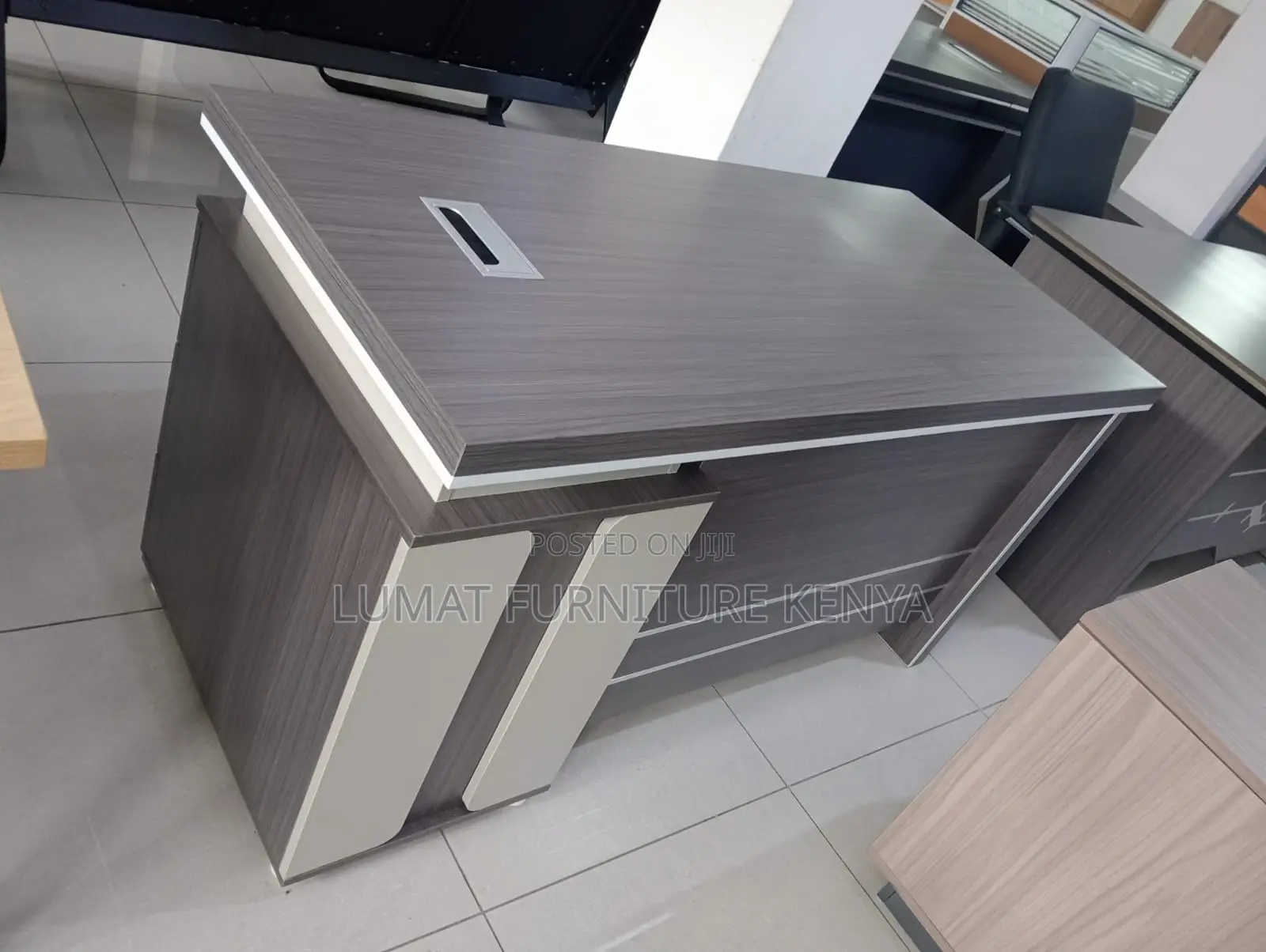 Compact Advanced Office Desk