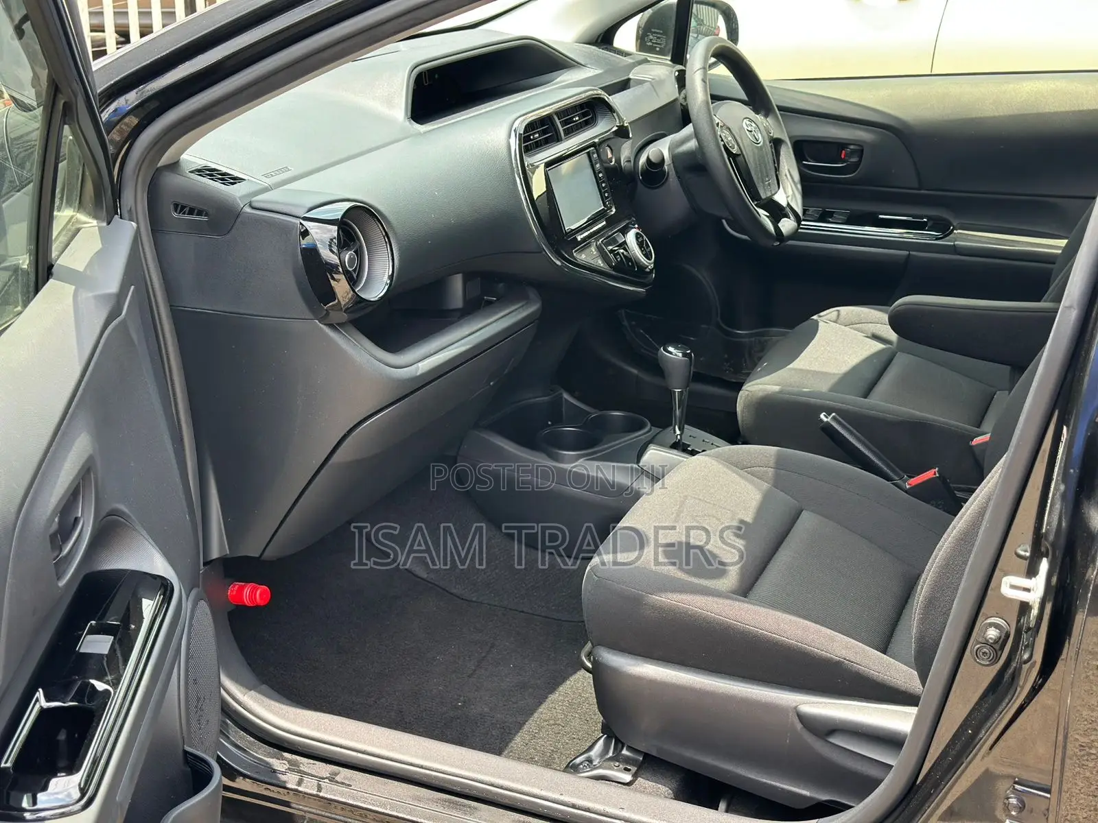Toyota Aqua 2018 Black