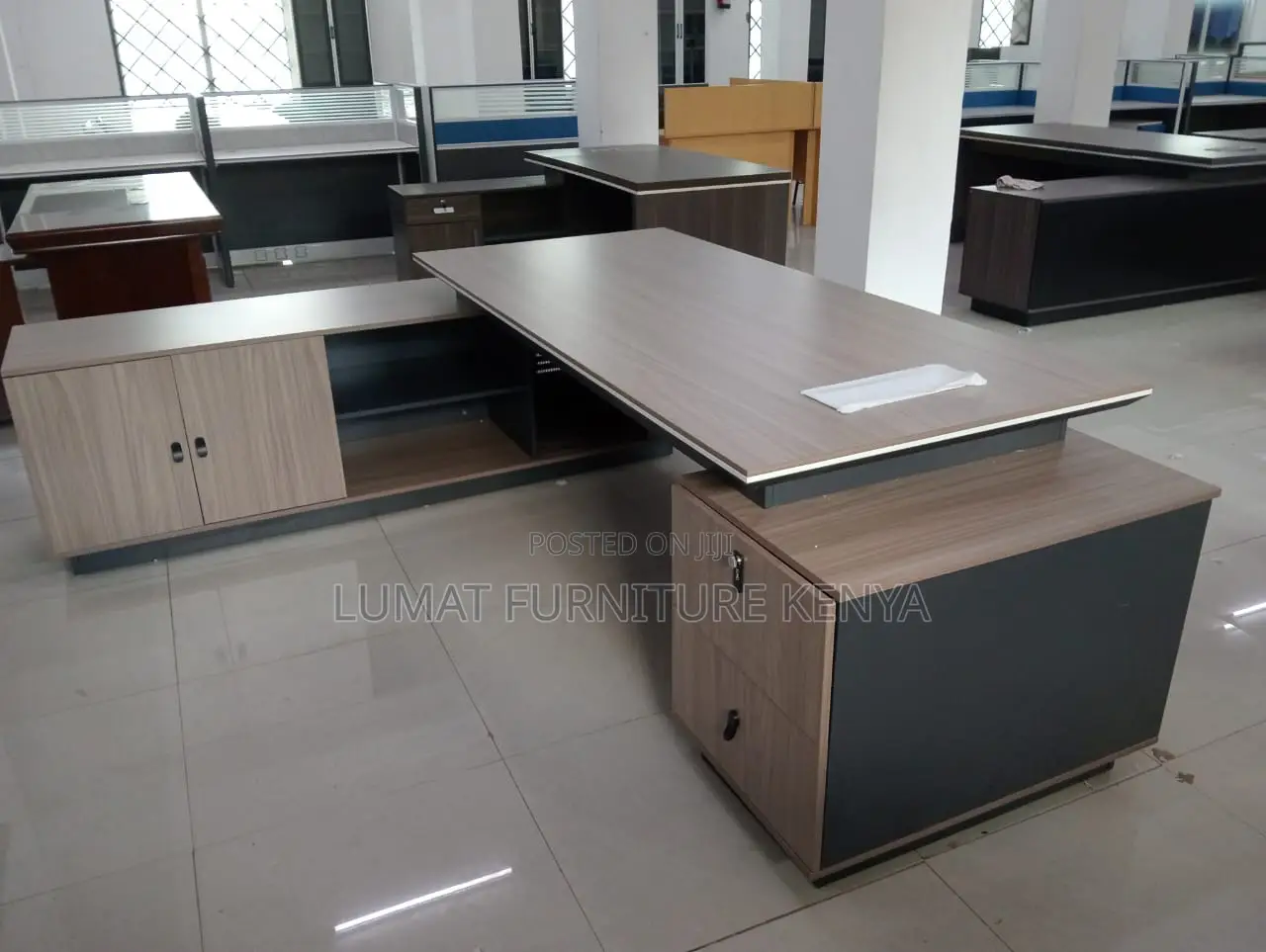 Large Executive Desk