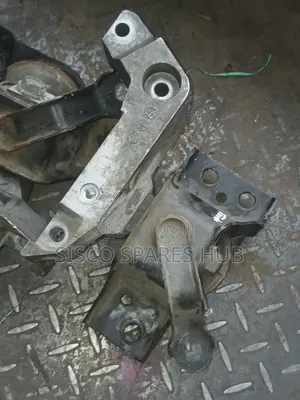 Engine Mount Nissan Tiida/Y12