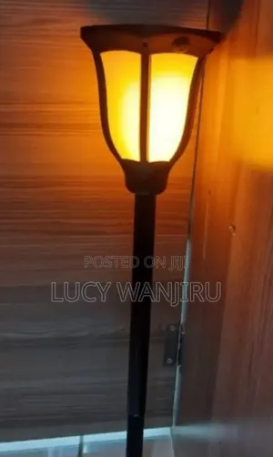 New Solar Garden Torch / Light Flame