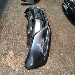 Honda Insight Front Bumper Complete With Fog Lamps and Grille