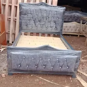 5x6 Grey Button-Tufted Platform Bed