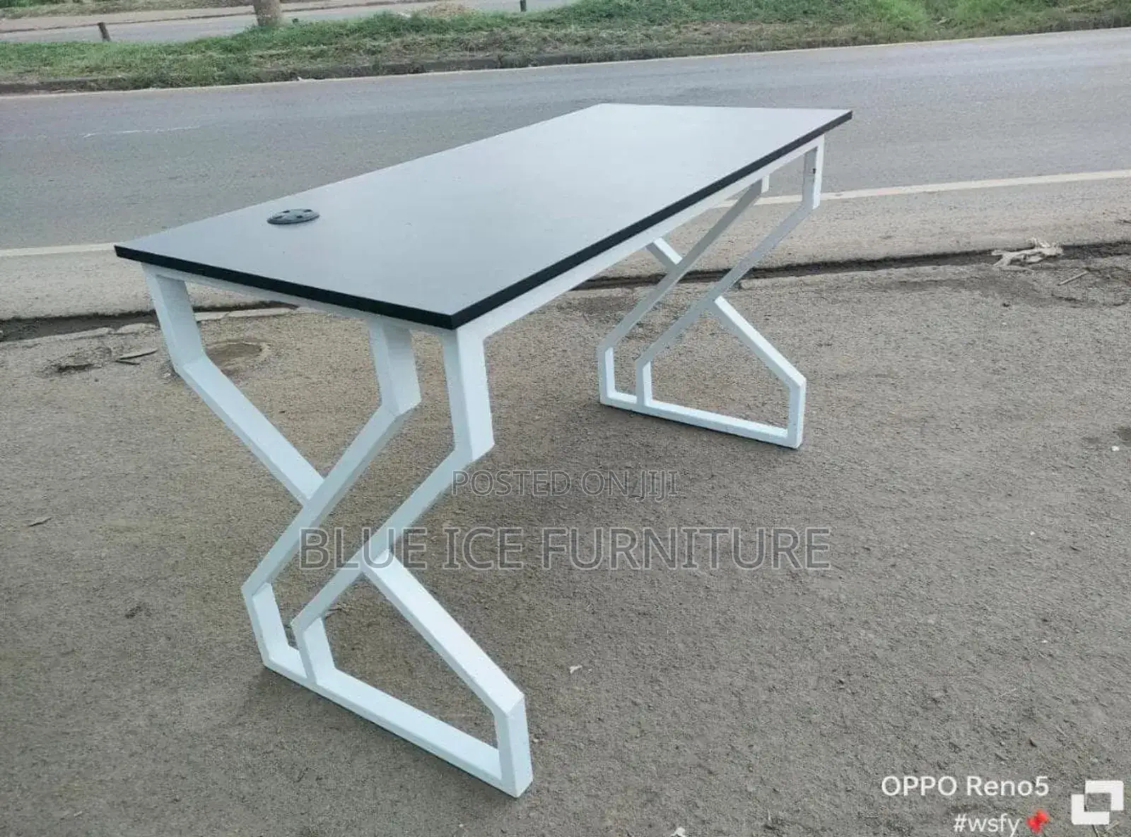 Extensive Modern Office Table