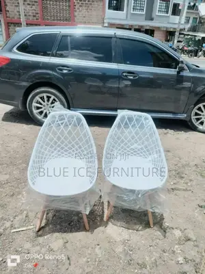 Breathable Back Eames Chair