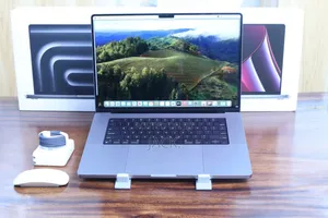 Laptop Apple MacBook Pro M1 16GB Apple M1 Pro SSD 1T