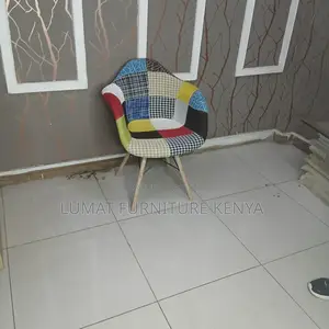 Contemporary Visitor Seat