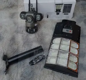 Solar Street Light With CCTV Camera 4g 2 in 1 Ai Solar Streetlight . .