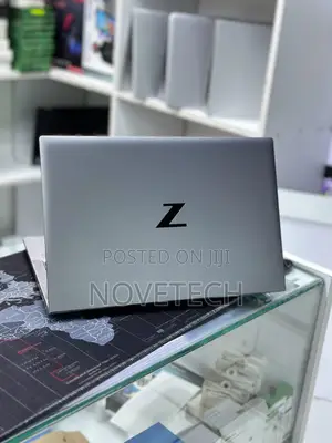 Laptop HP ZBook Firefly G8 16GB Intel Core I7 SSD 512GB