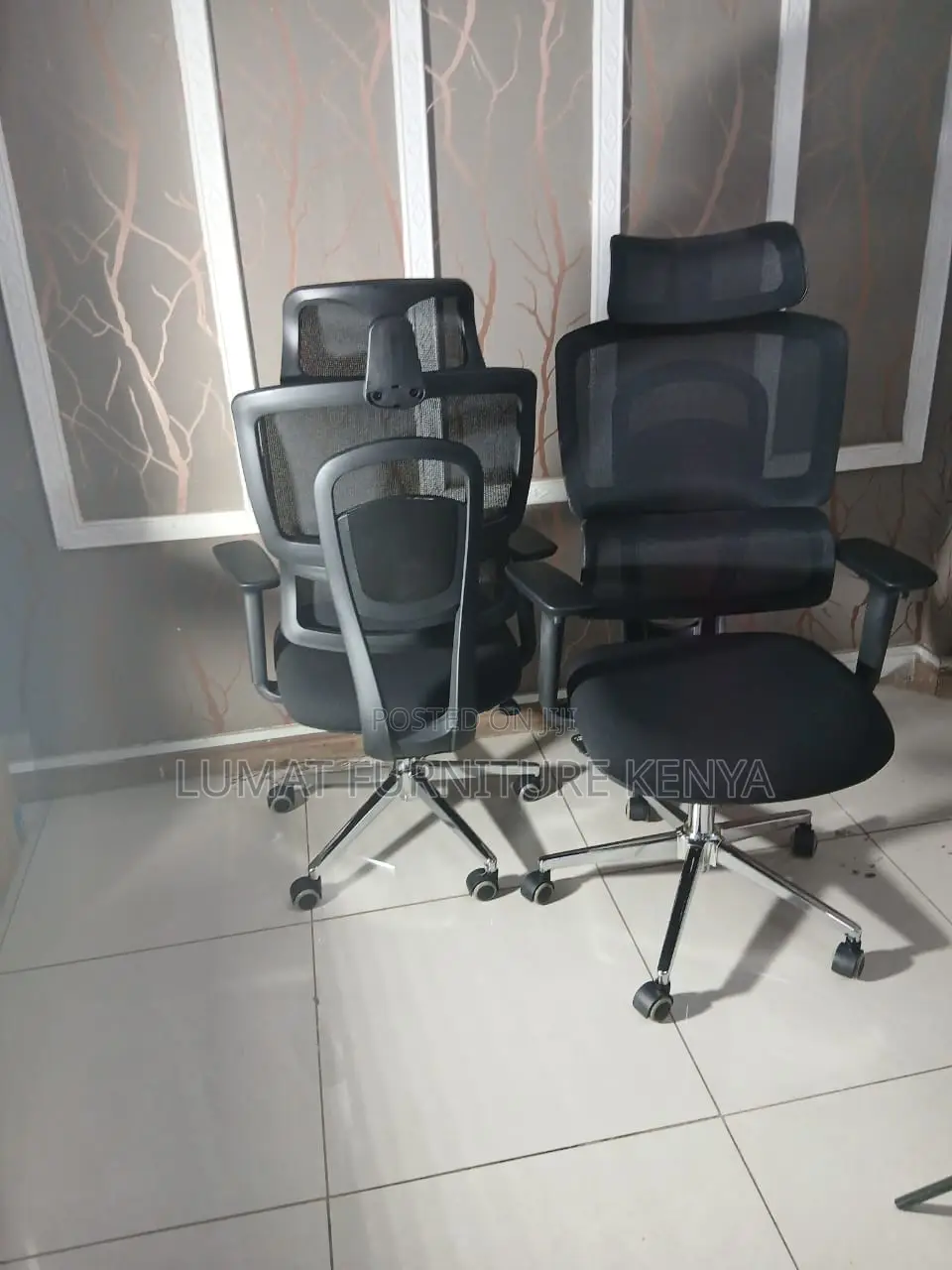 Breathable Mesh or Padded Backrest