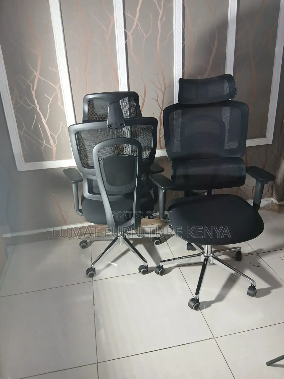 Breathable Mesh or Padded Backrest