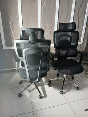 Breathable Mesh or Padded Backrest