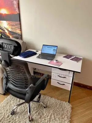Modern Home Office Desk – Sleek Durable