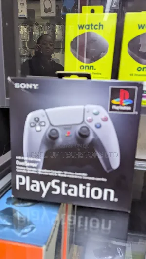Dualsensetm Wireless Controller – 30th Anniversary Limited Edition