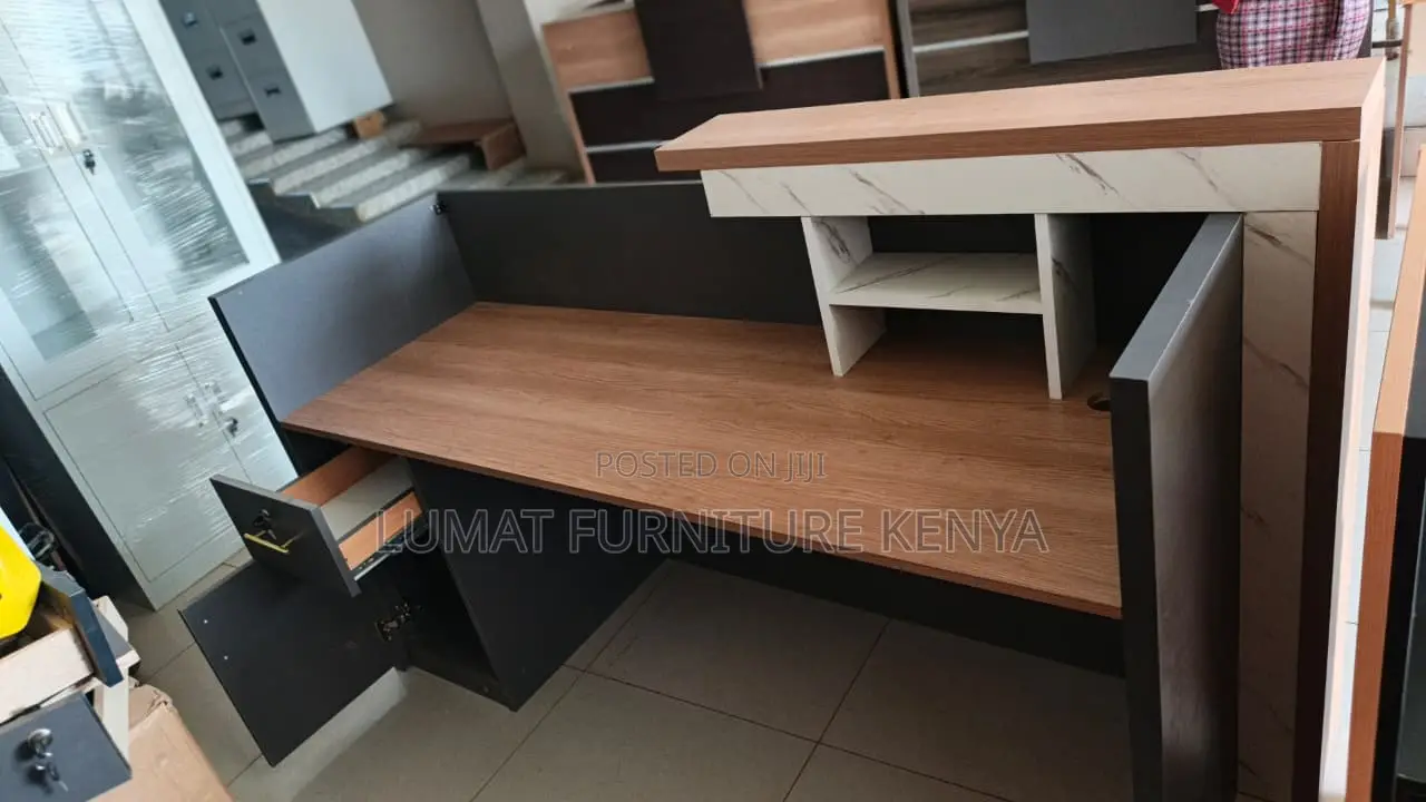 Corporate Reception Counter