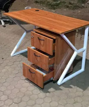 Metal Frame Desk – Ideal for Office or Study Room