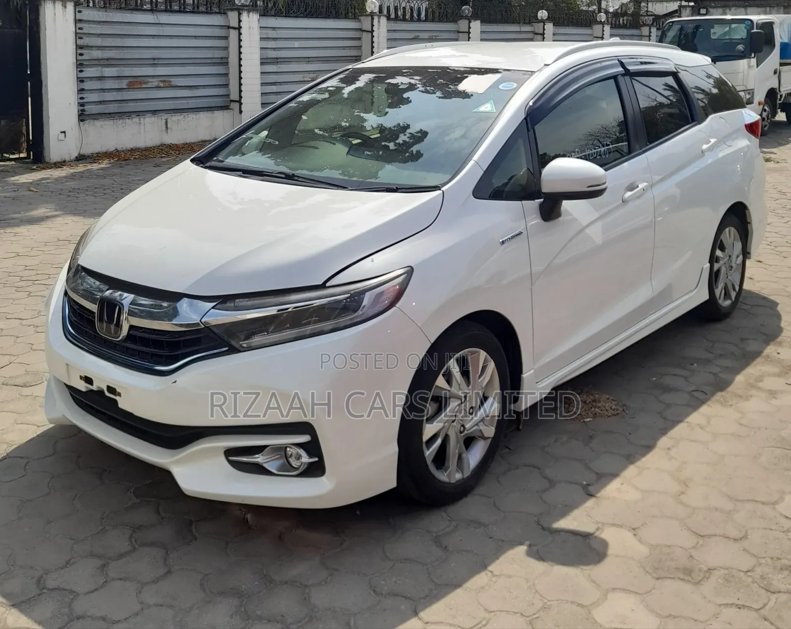 Honda Grace 2019 White