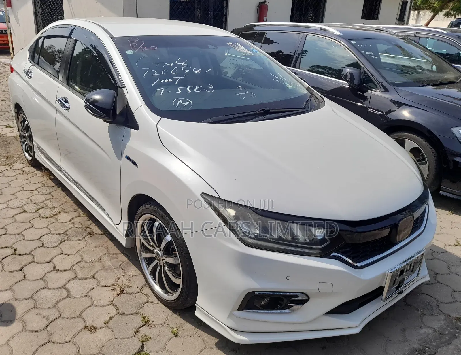 Honda Grace 2019 White