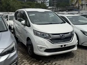 Honda Freed 2018 Pearl