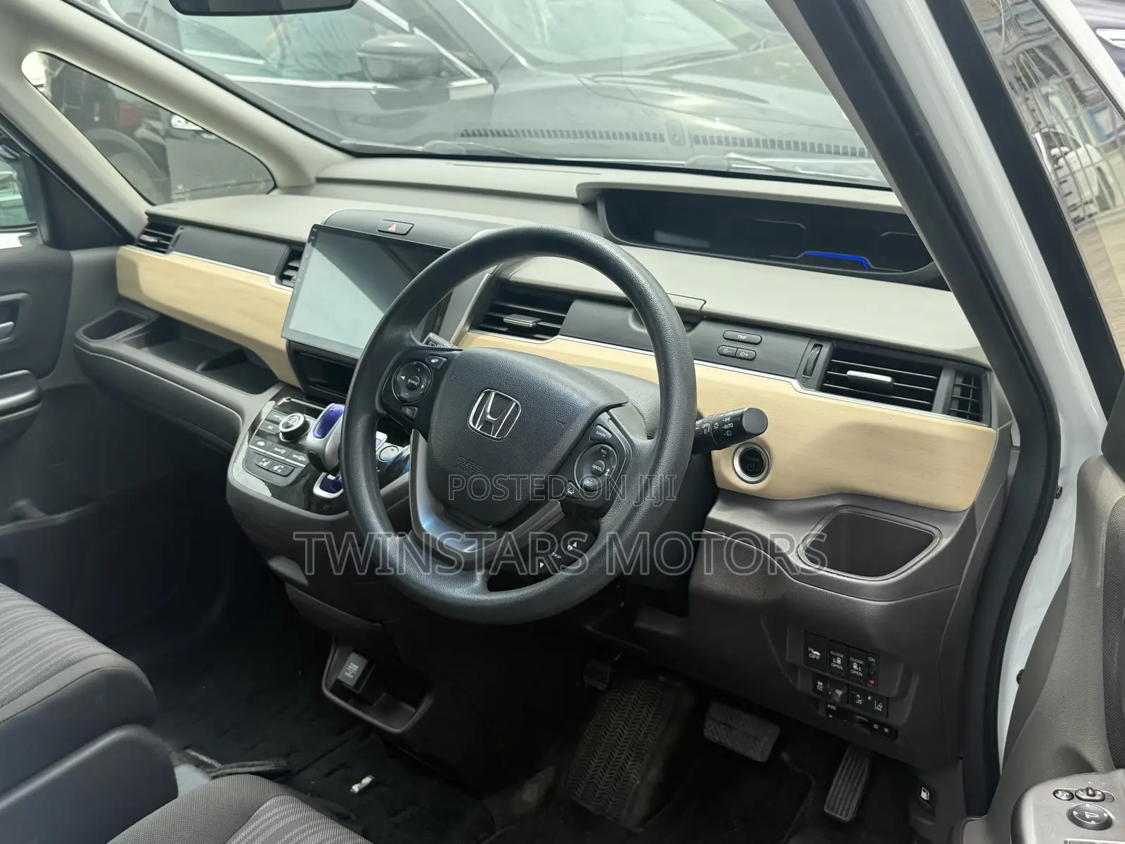 Honda Freed 2018 Pearl