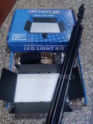 Led 800+ Studio Light Kit With Excellent Brightness for Quality Photos