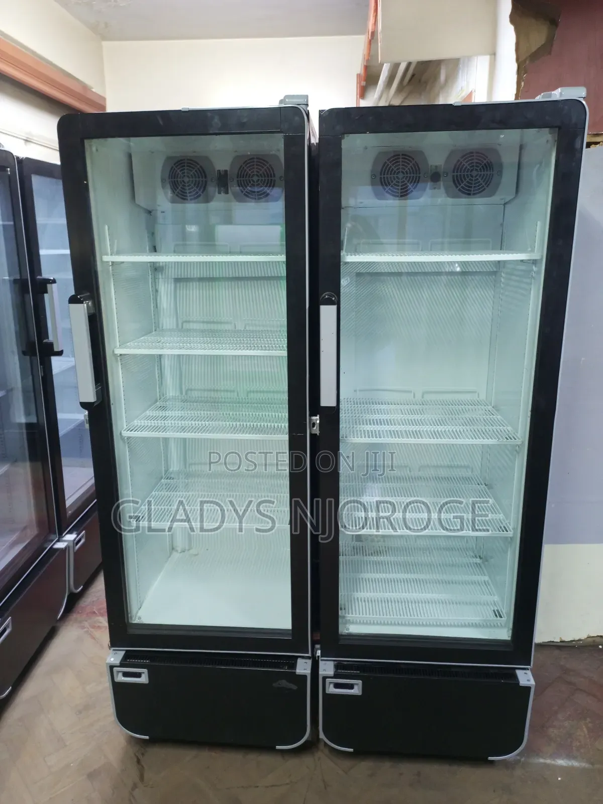 Smart Pro Showcase Chiller (400)