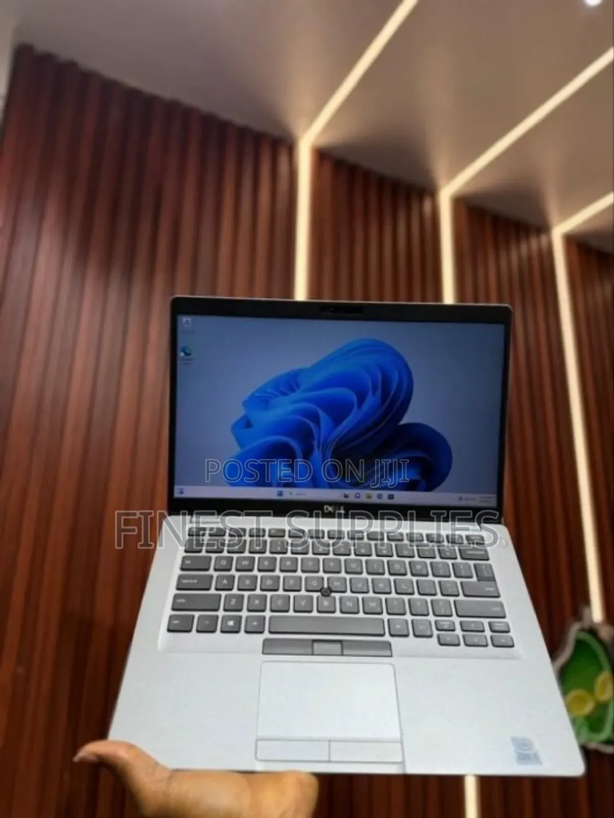 Laptop Dell Latitude 7400 4GB Intel Celeron HDD 128GB