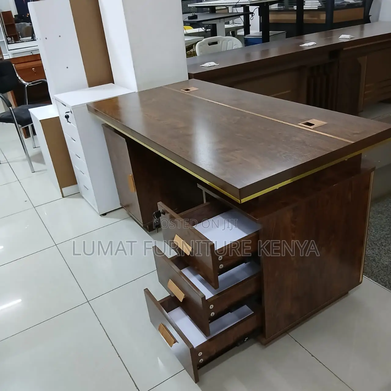 Golden Advance 1.4m Office Desk