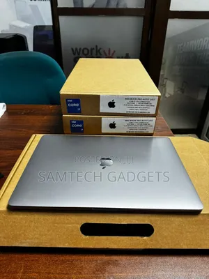 New Laptop Apple MacBook Pro 2017 16GB Intel Core I7 SSD 1T