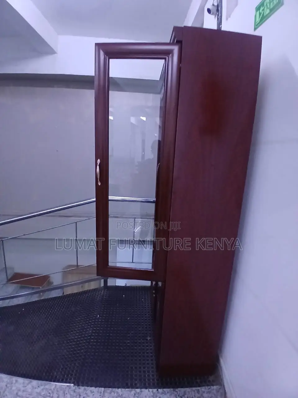 Solid Mahogany Wooden Construction