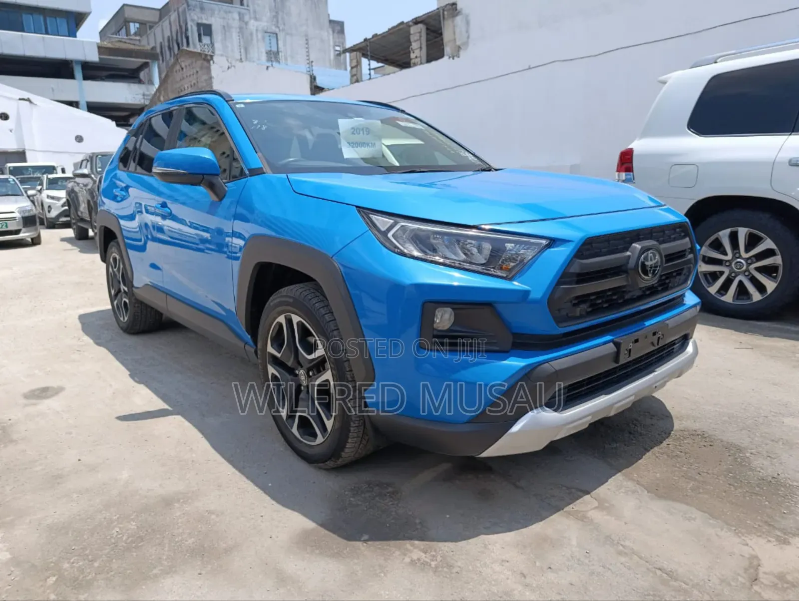 Toyota RAV4 2019 Blue